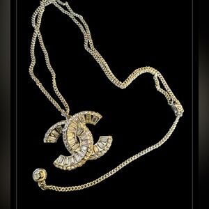 Silver Pendant Necklace with bevel cut white stones